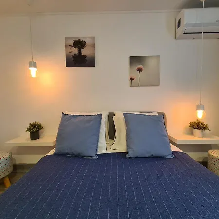 Holiday home Nineplace By Louzanplace's *